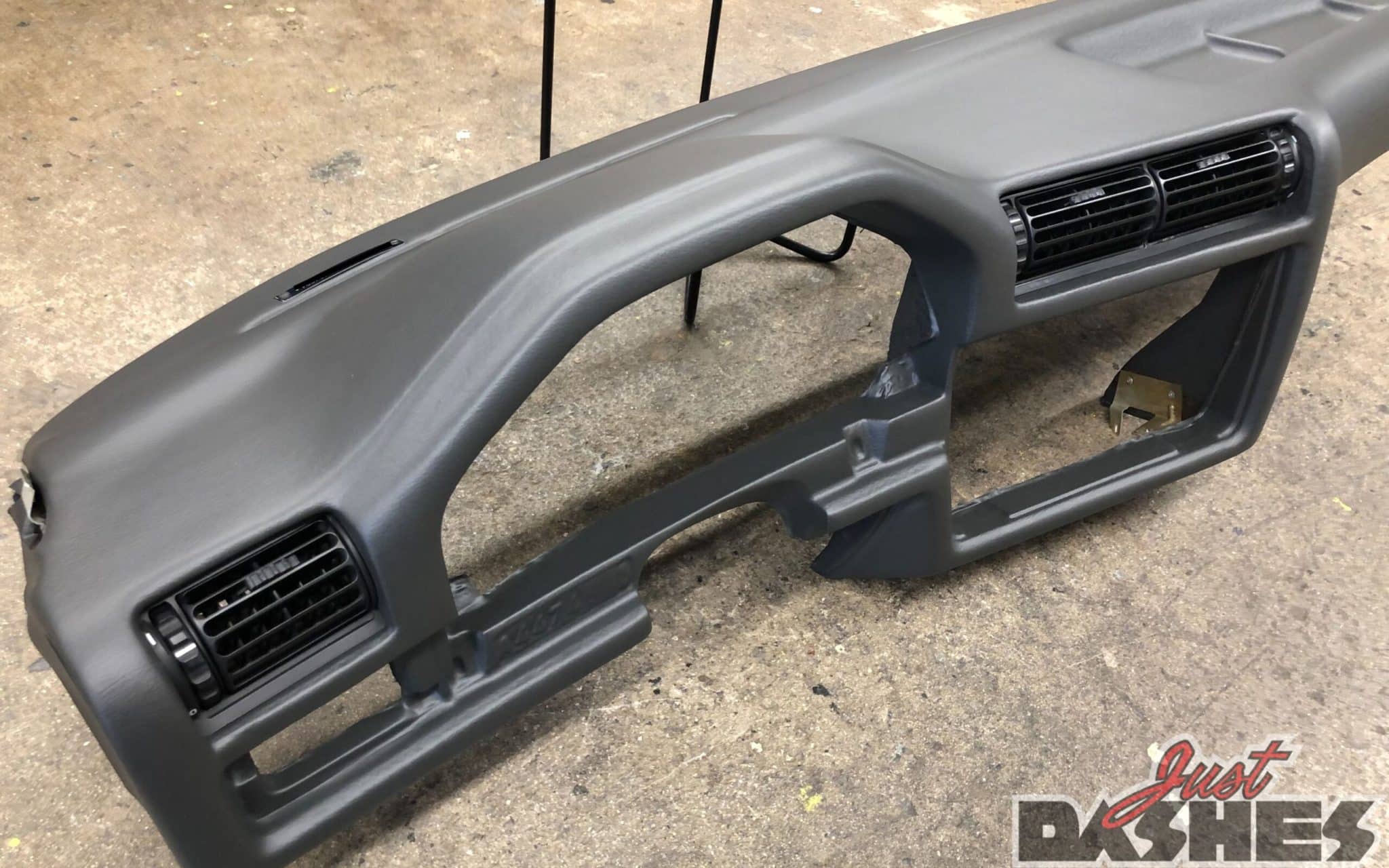 BMW E30 Dash Pad Restoration! Just Dashes
