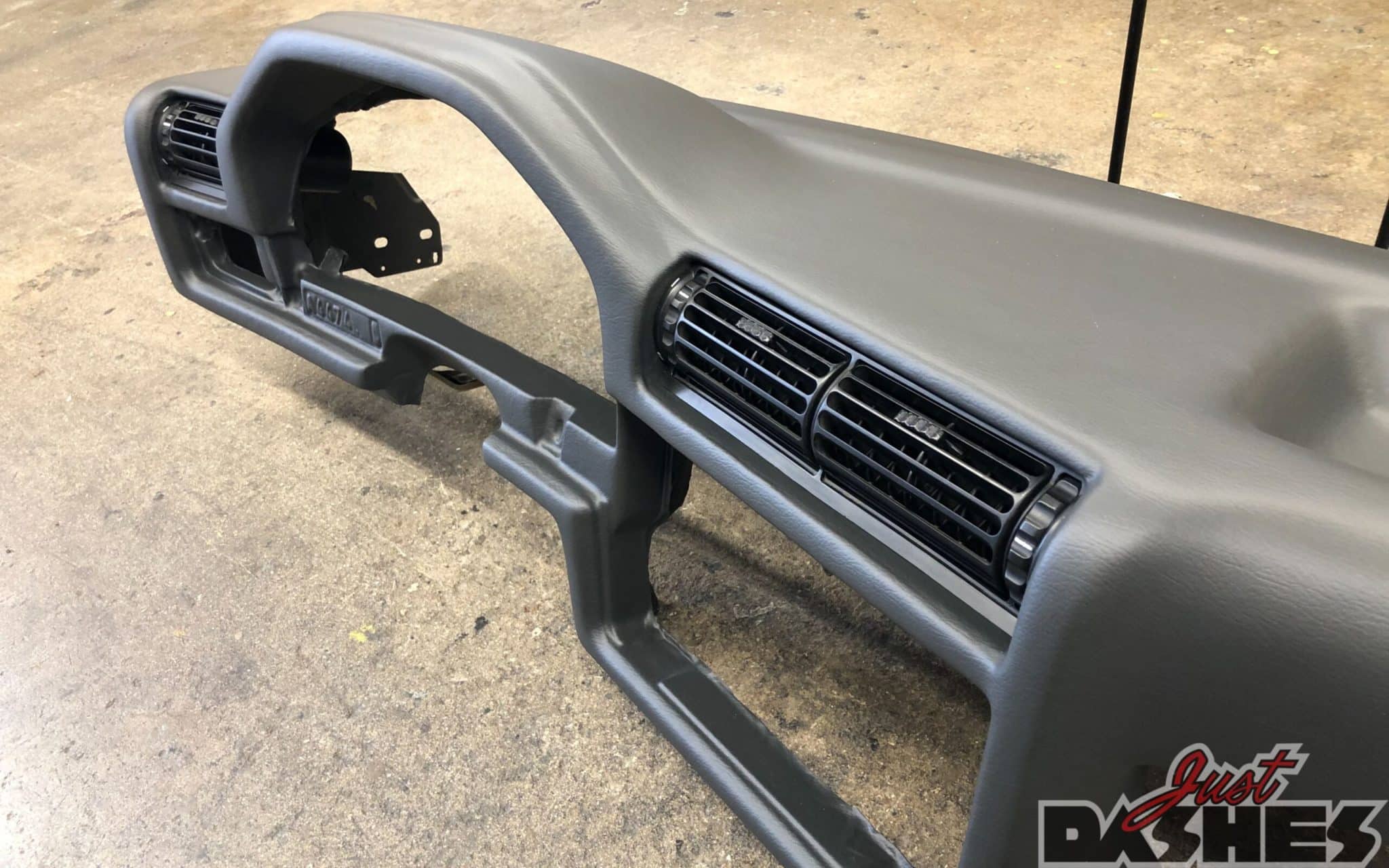 BMW E30 Dash Pad Restoration! Just Dashes